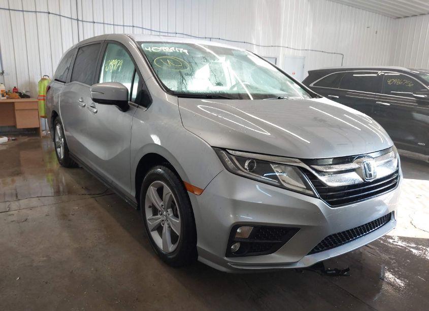 2019 Honda Odyssey EX-L (VIN 5FNRL6H79KB135453) main photo