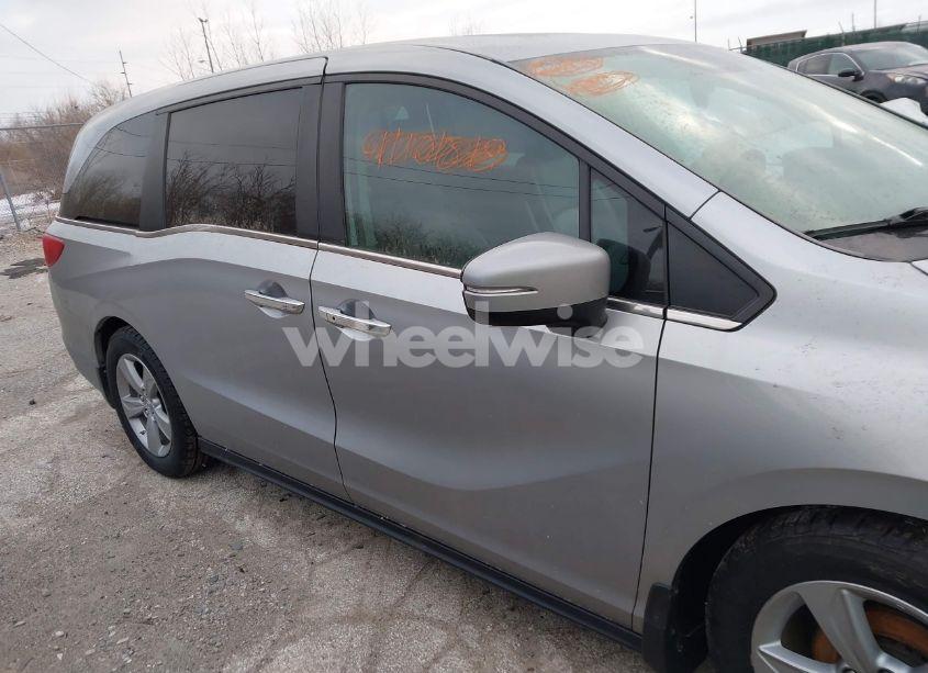 Photo 13 of 2020 Honda Odyssey EX-L/EX-L W/NAVI RES (VIN 5FNRL6H79LB053384)