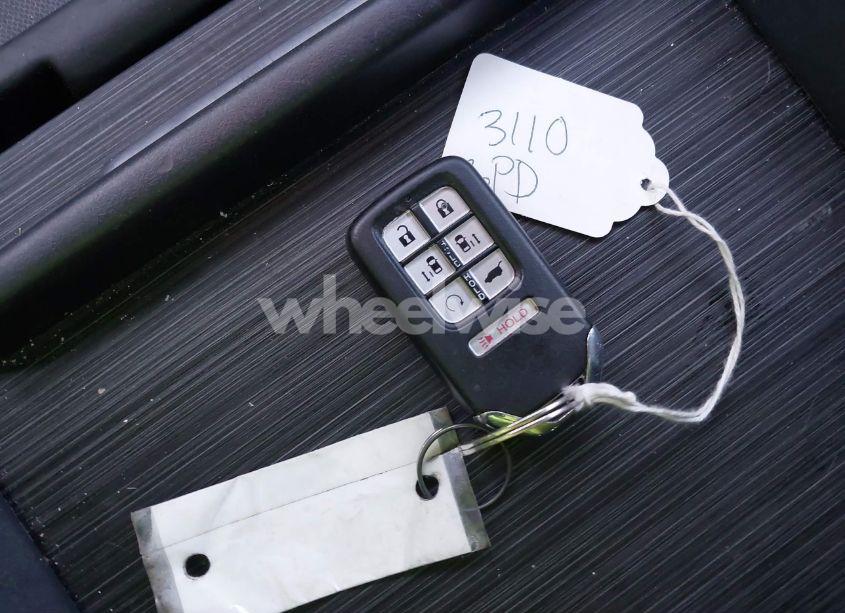 Photo 11 of 2021 Honda Odyssey EX-L (VIN 5FNRL6H79MB021407)