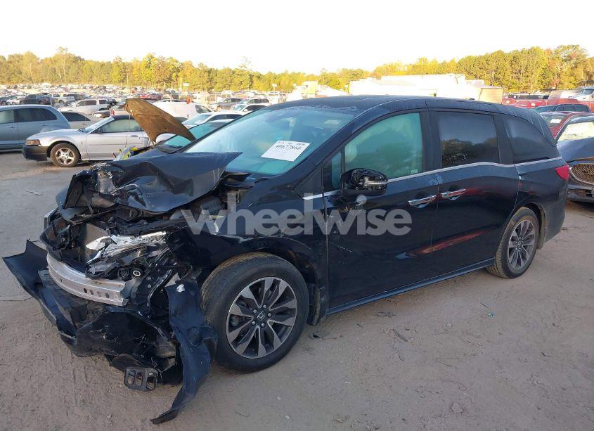 Photo 2 of 2021 Honda Odyssey EX-L (VIN 5FNRL6H79MB021407)