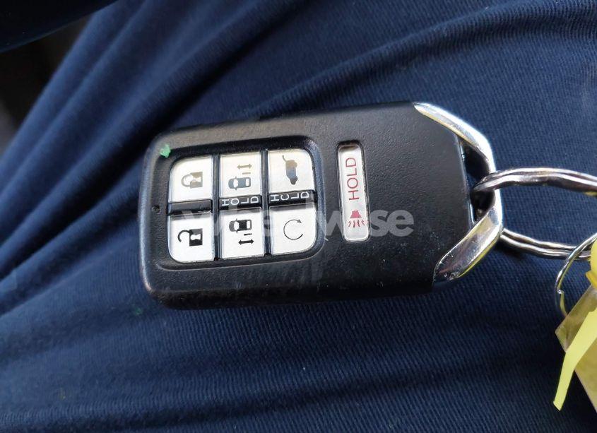 Photo 11 of 2018 Honda Odyssey EX-L (VIN 5FNRL6H7XJB008841)