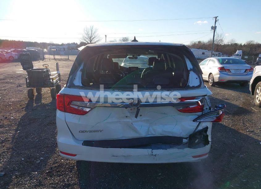 Photo 16 of 2018 Honda Odyssey EX-L (VIN 5FNRL6H7XJB008841)