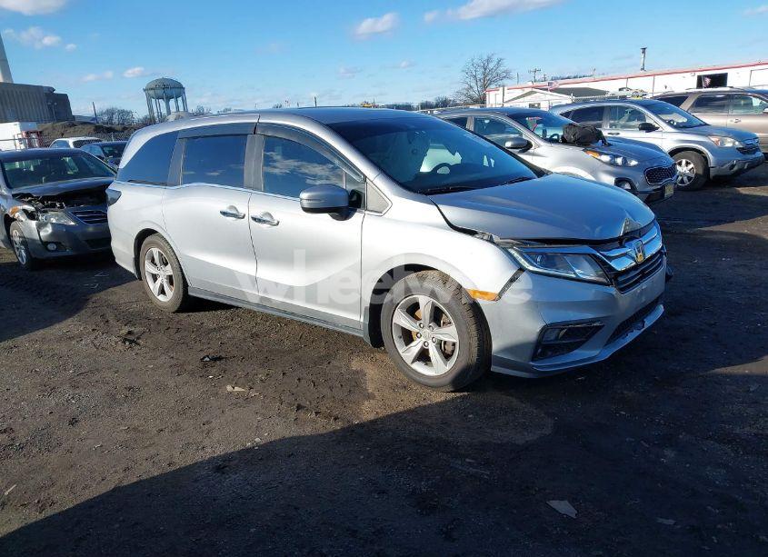 Photo 13 of 2018 Honda Odyssey EX-L (VIN 5FNRL6H7XJB045579)