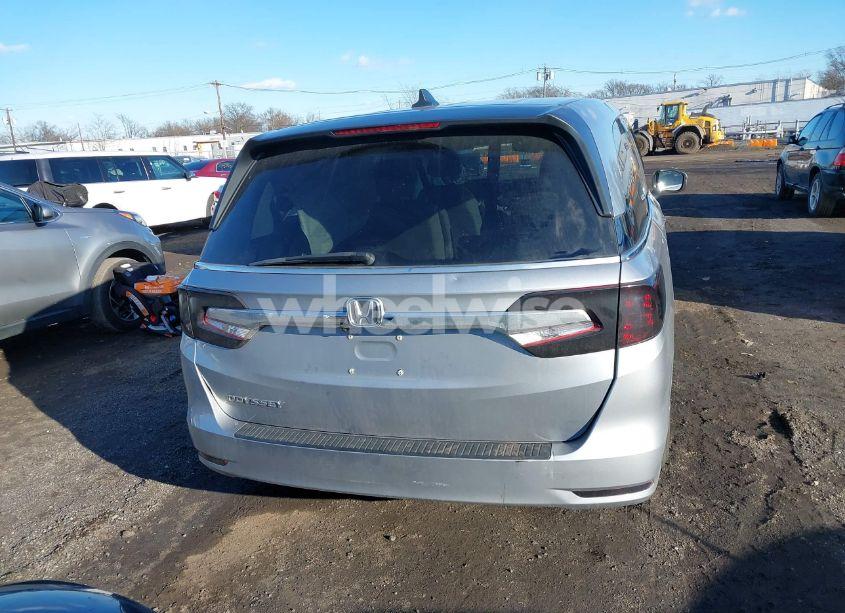 Photo 16 of 2018 Honda Odyssey EX-L (VIN 5FNRL6H7XJB045579)