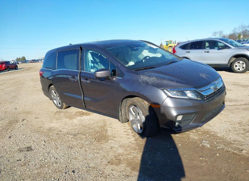 2018 Honda Odyssey EX-L (VIN 5FNRL6H7XJB050412) main photo