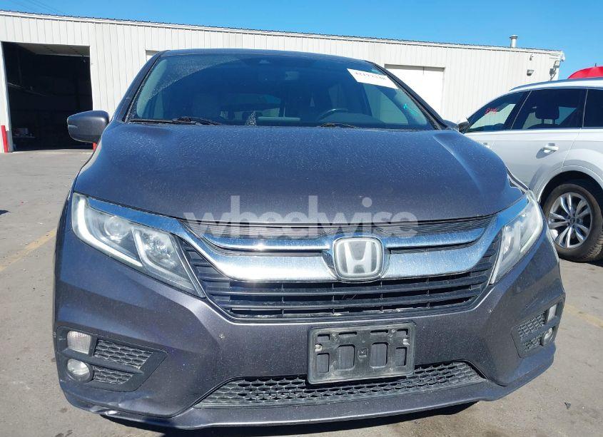 Photo 13 of 2018 Honda Odyssey EX-L (VIN 5FNRL6H7XJB067694)