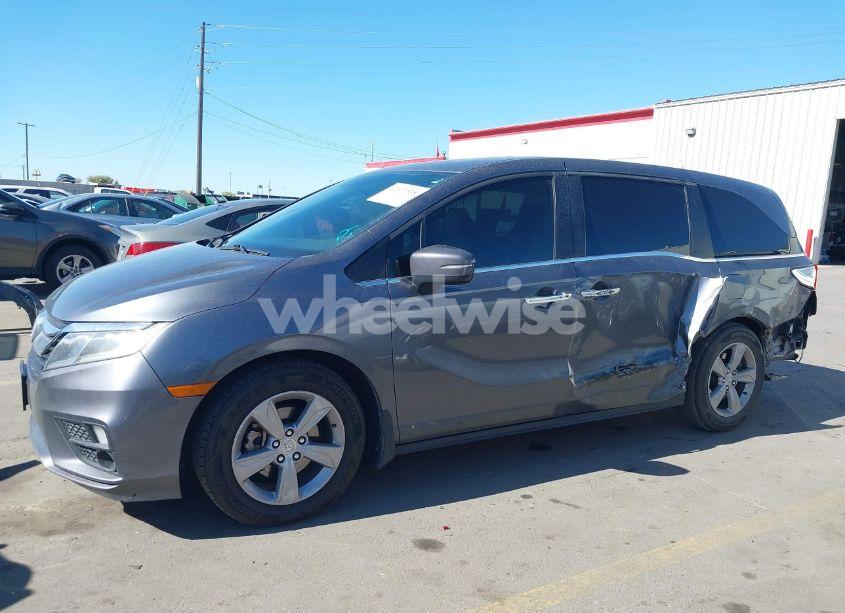 Photo 15 of 2018 Honda Odyssey EX-L (VIN 5FNRL6H7XJB067694)