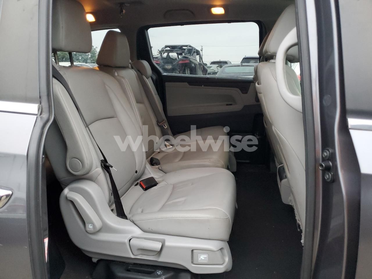 Photo 11 of 2019 HONDA ODYSSEY EXL (VIN 5FNRL6H7XKB013314)