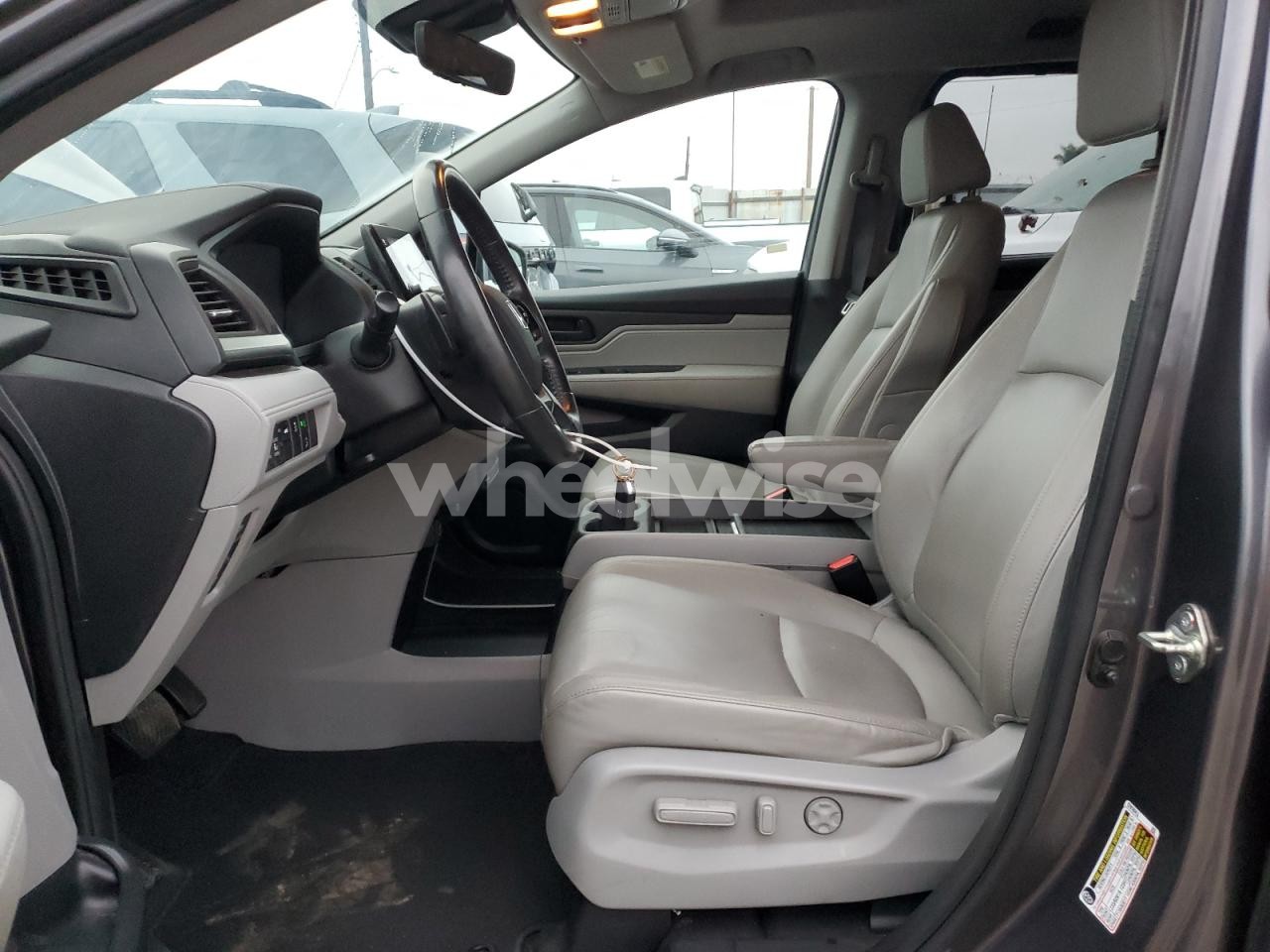 Photo 7 of 2019 HONDA ODYSSEY EXL (VIN 5FNRL6H7XKB013314)