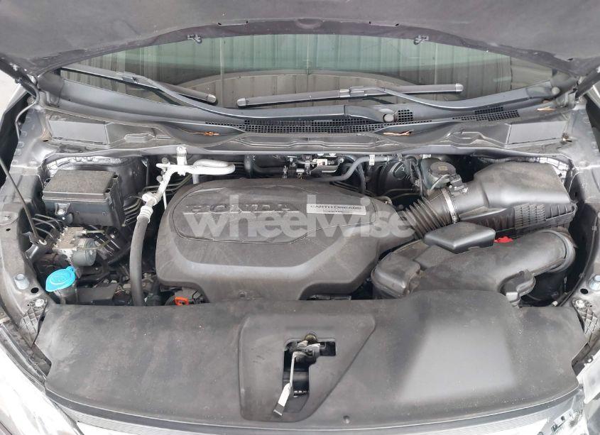 Photo 10 of 2019 Honda Odyssey EX-L (VIN 5FNRL6H7XKB027939)