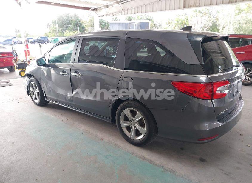 Photo 3 of 2019 Honda Odyssey EX-L (VIN 5FNRL6H7XKB027939)