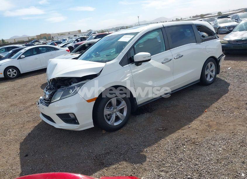 Photo 2 of 2019 Honda Odyssey EX-L (VIN 5FNRL6H7XKB098705)