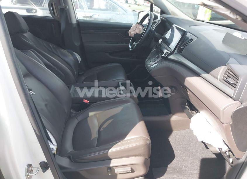 Photo 5 of 2019 Honda Odyssey EX-L (VIN 5FNRL6H7XKB098705)