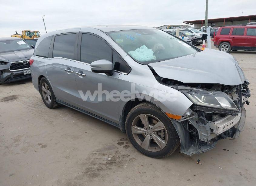 2019 Honda Odyssey EX-L (VIN 5FNRL6H7XKB107290) main photo