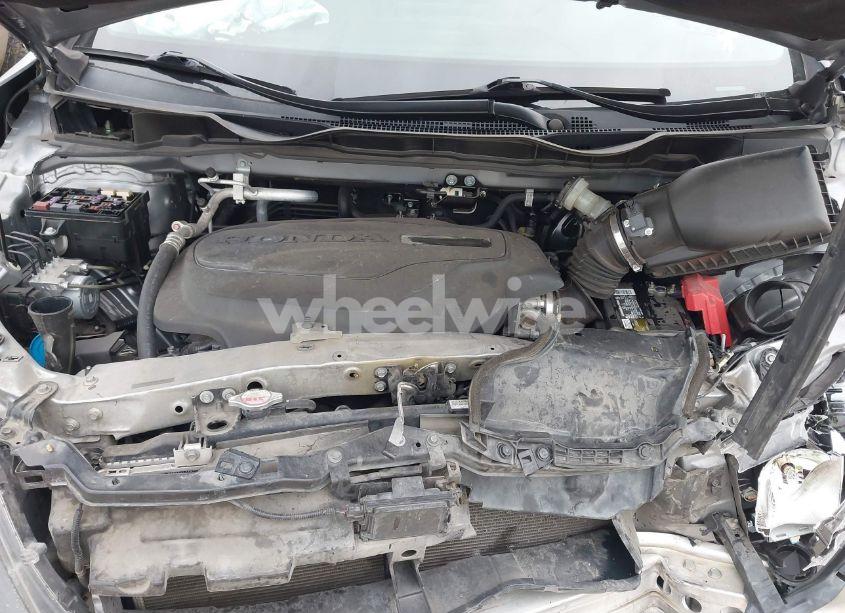 Photo 10 of 2019 Honda Odyssey EX-L (VIN 5FNRL6H7XKB107290)