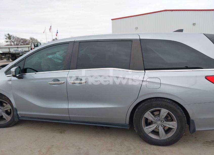 Photo 14 of 2019 Honda Odyssey EX-L (VIN 5FNRL6H7XKB107290)