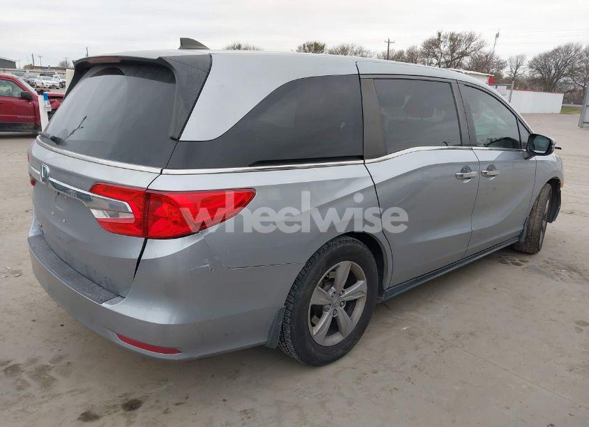 Photo 4 of 2019 Honda Odyssey EX-L (VIN 5FNRL6H7XKB107290)