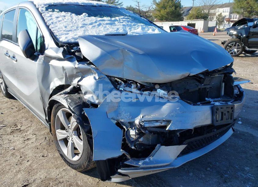 Photo 17 of 2019 Honda Odyssey EX-L (VIN 5FNRL6H7XKB110674)