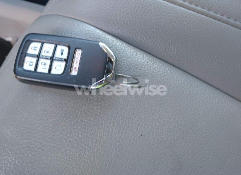 Photo 11 of 2019 Honda Odyssey EX-L (VIN 5FNRL6H7XKB132867)