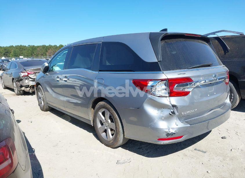 Photo 3 of 2019 Honda Odyssey EX-L (VIN 5FNRL6H7XKB132867)