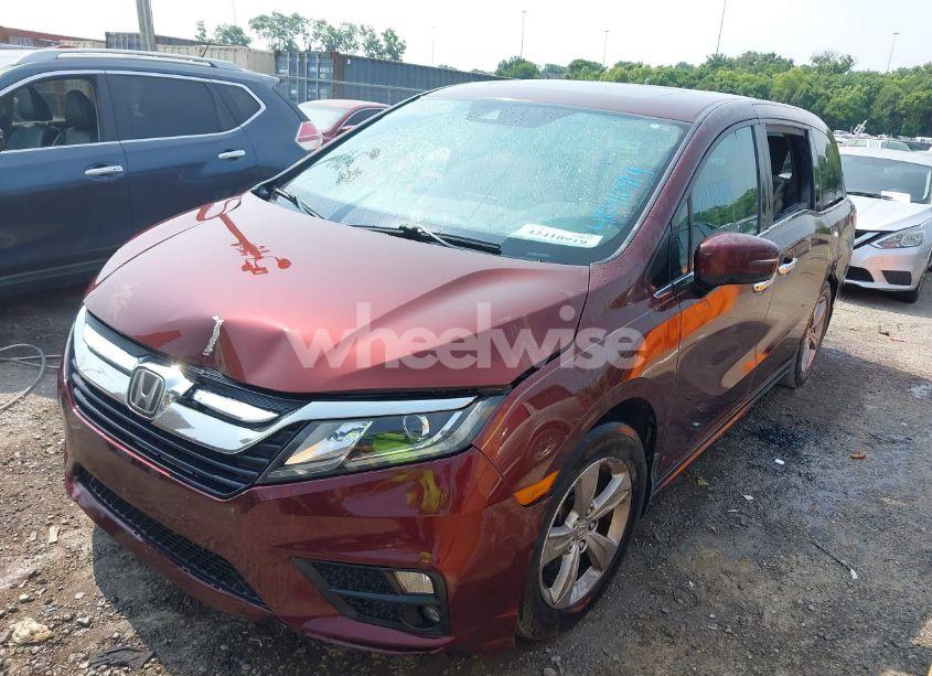 Photo 2 of 2020 Honda Odyssey EX-L/EX-L W/NAVI RES (VIN 5FNRL6H7XLB017204)