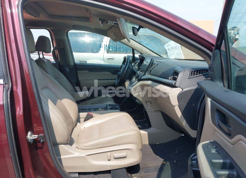 Photo 5 of 2020 Honda Odyssey EX-L/EX-L W/NAVI RES (VIN 5FNRL6H7XLB017204)