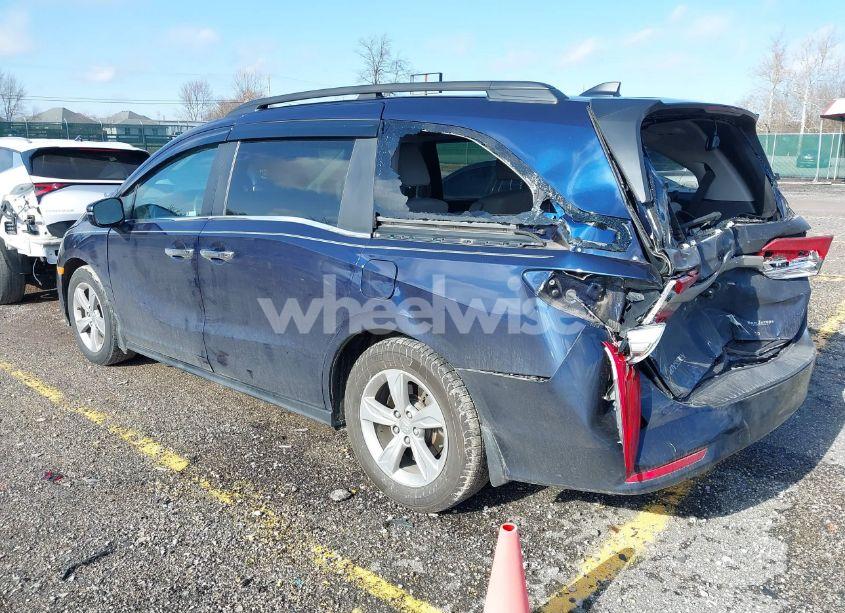 Photo 3 of 2020 Honda Odyssey EX-L/EX-L W/NAVI RES (VIN 5FNRL6H7XLB061414)