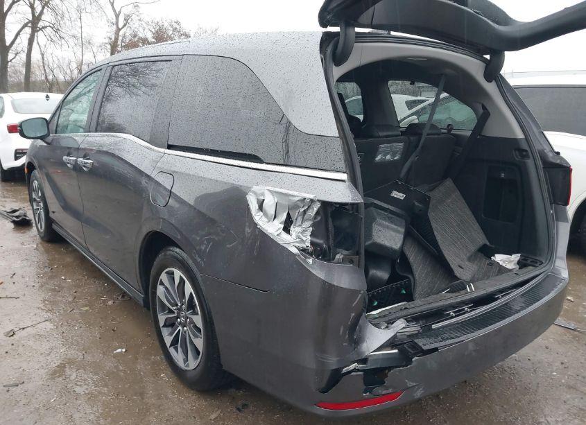 Photo 3 of 2021 Honda Odyssey EX-L (VIN 5FNRL6H7XMB026714)