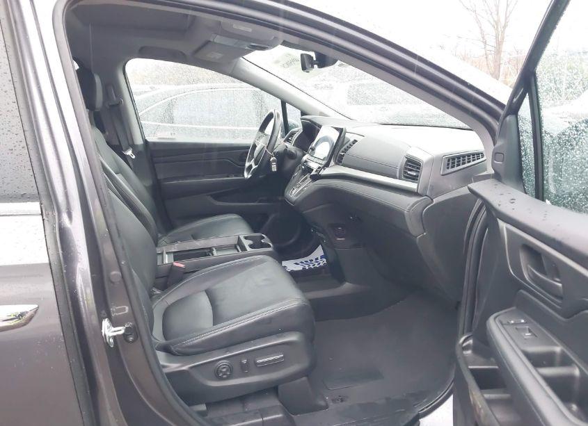 Photo 5 of 2021 Honda Odyssey EX-L (VIN 5FNRL6H7XMB026714)