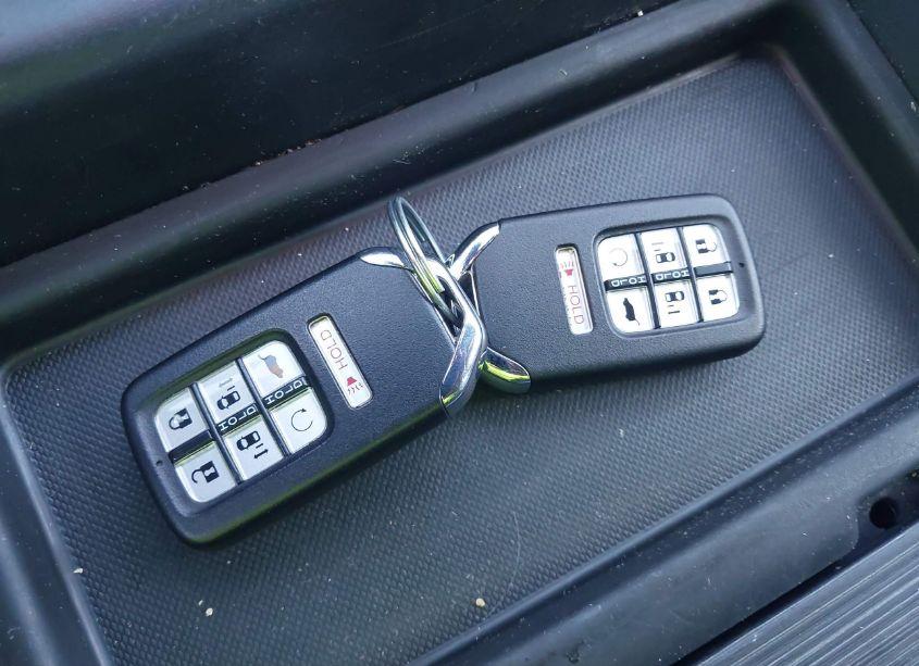 Photo 11 of 2023 Honda Odyssey SPORT (VIN 5FNRL6H7XPB032467)