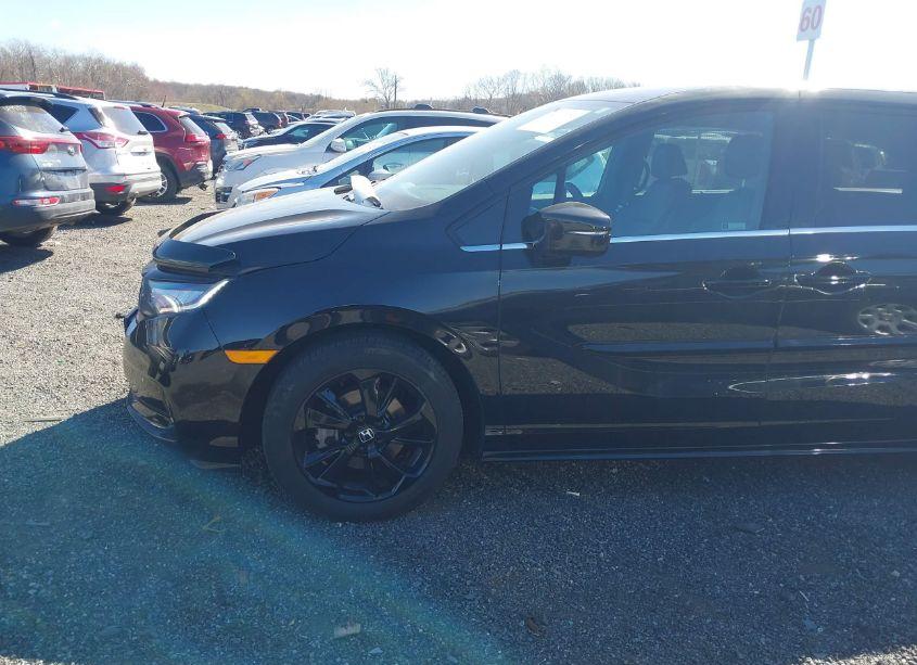 Photo 14 of 2023 Honda Odyssey SPORT (VIN 5FNRL6H7XPB032467)