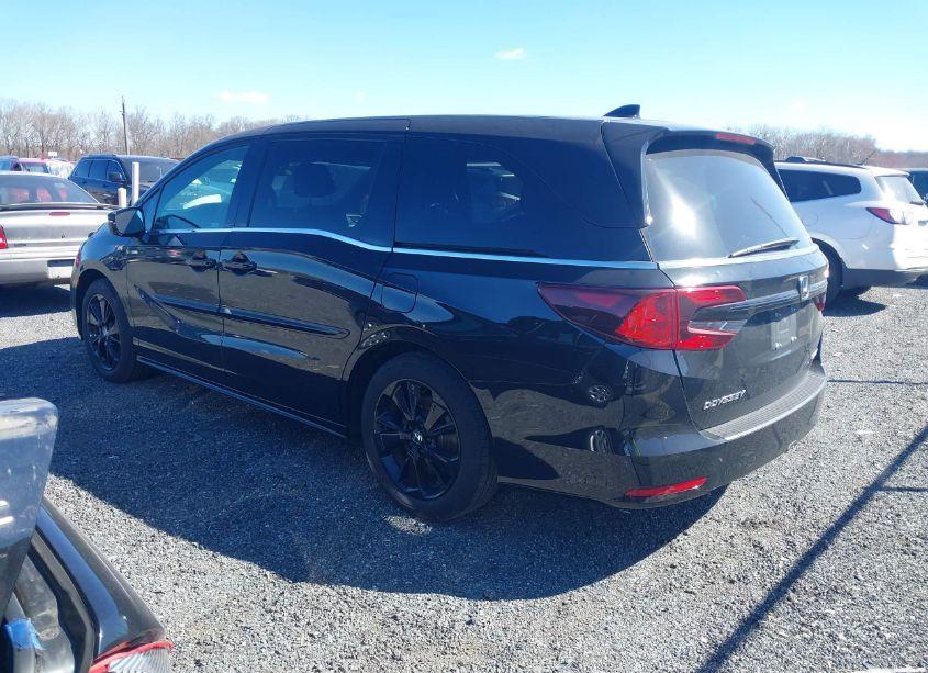 Photo 3 of 2023 Honda Odyssey SPORT (VIN 5FNRL6H7XPB032467)