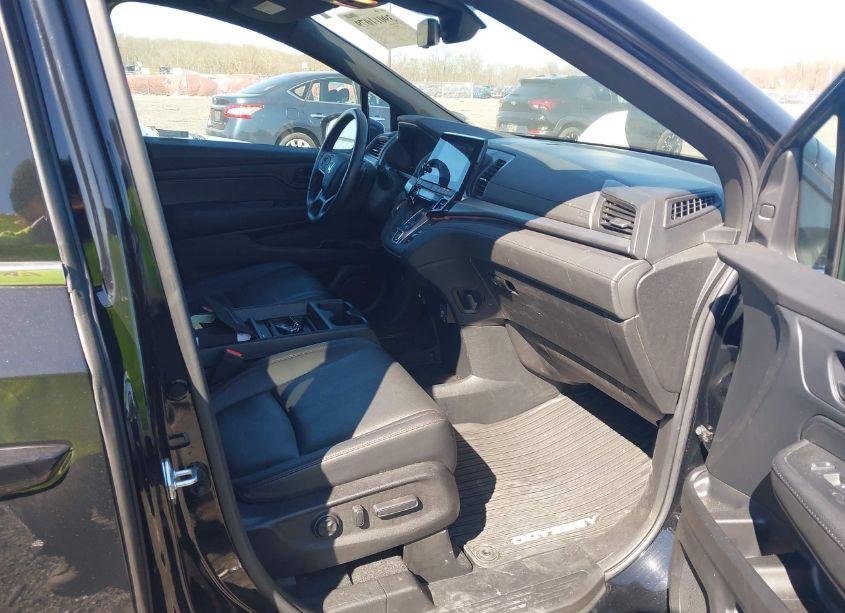 Photo 5 of 2023 Honda Odyssey SPORT (VIN 5FNRL6H7XPB032467)