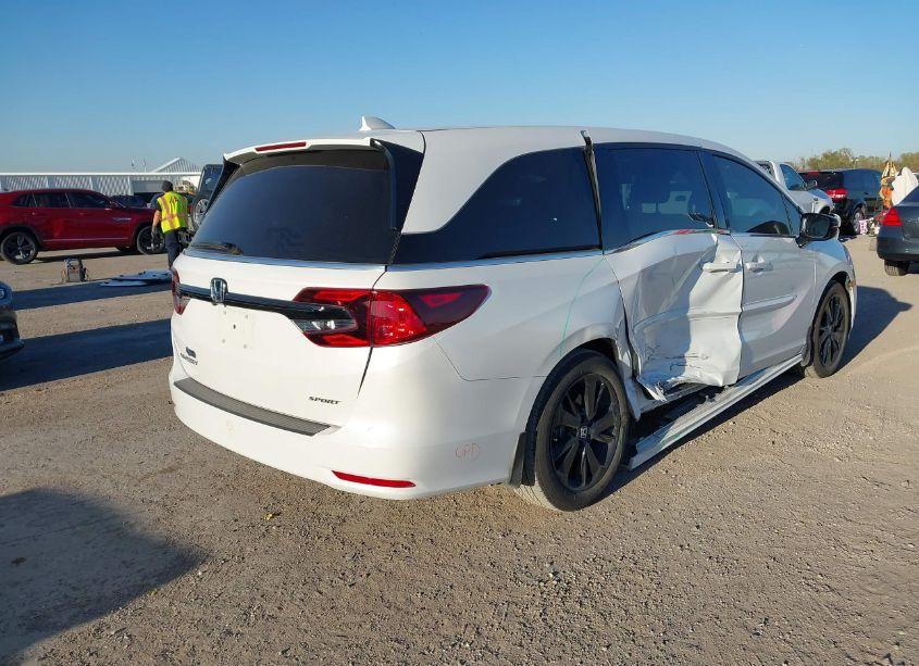 Photo 4 of 2023 Honda Odyssey SPORT (VIN 5FNRL6H7XPB040827)