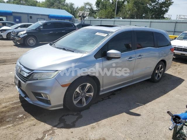 Photo 12 of 2018 HONDA ODYSSEY TOURING (VIN 5FNRL6H80JB006542)