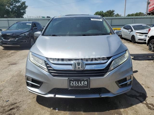 Photo 8 of 2018 HONDA ODYSSEY TOURING (VIN 5FNRL6H80JB006542)