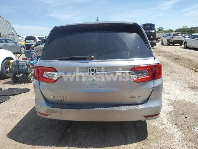 Photo 9 of 2018 HONDA ODYSSEY TOURING (VIN 5FNRL6H80JB006542)