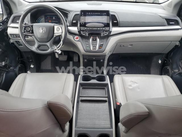 Photo 2 of 2019 HONDA ODYSSEY TOURING (VIN 5FNRL6H80KB052891)