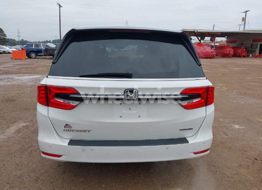 Photo 16 of 2021 Honda Odyssey TOURING (VIN 5FNRL6H80MB000406)