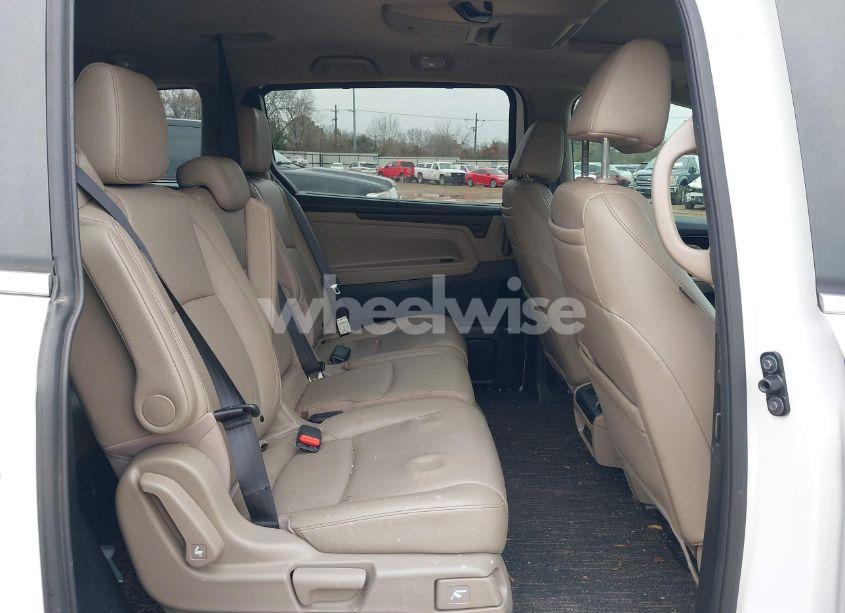 Photo 8 of 2021 Honda Odyssey TOURING (VIN 5FNRL6H80MB000406)