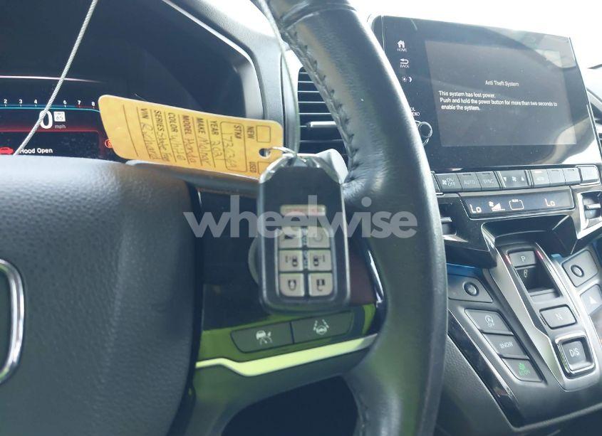 Photo 11 of 2021 Honda Odyssey TOURING (VIN 5FNRL6H80MB003323)