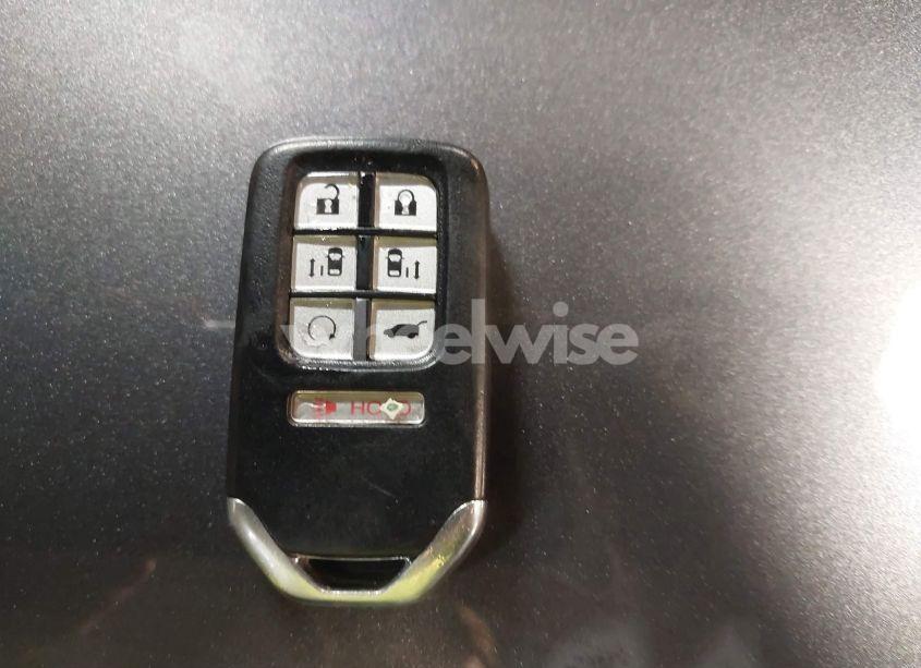 Photo 11 of 2021 Honda Odyssey TOURING (VIN 5FNRL6H80MB029596)