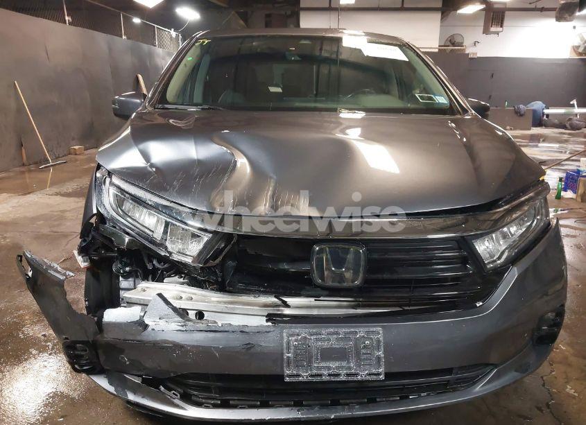 Photo 12 of 2021 Honda Odyssey TOURING (VIN 5FNRL6H80MB029596)