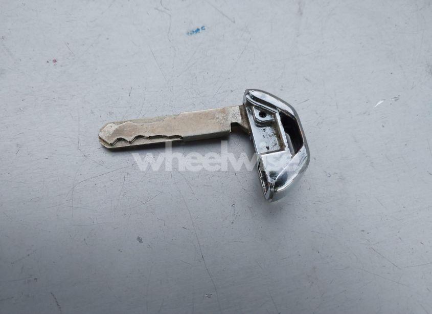 Photo 11 of 2018 Honda Odyssey TOURING (VIN 5FNRL6H81JB028372)