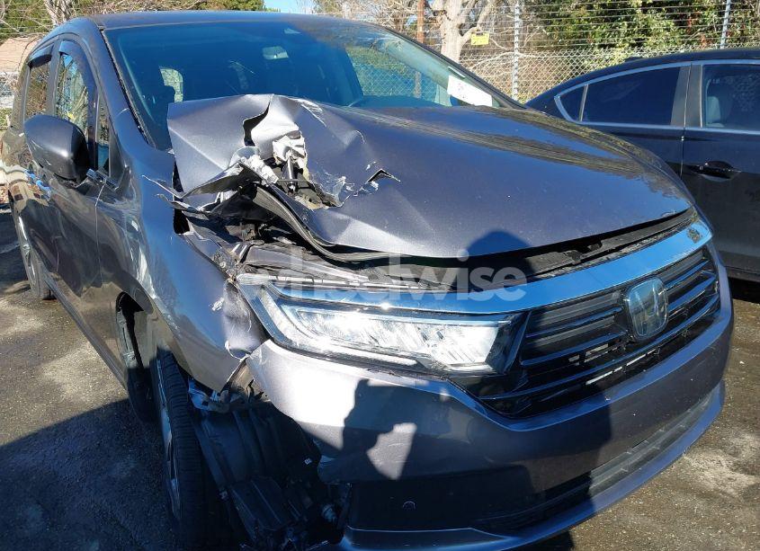 Photo 6 of 2021 Honda Odyssey TOURING (VIN 5FNRL6H81MB032555)