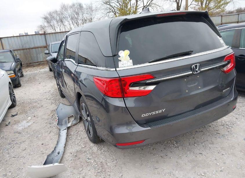 Photo 3 of 2022 Honda Odyssey TOURING (VIN 5FNRL6H81NB023095)