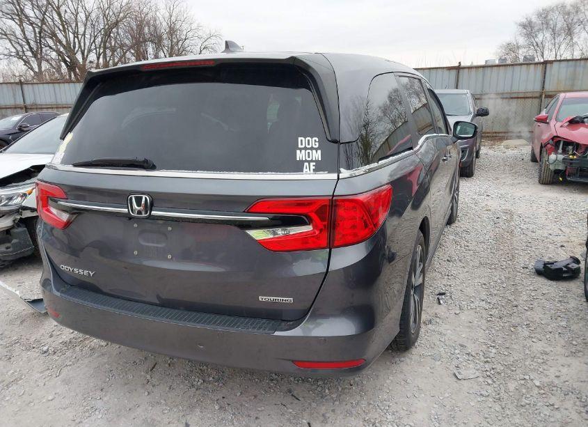 Photo 4 of 2022 Honda Odyssey TOURING (VIN 5FNRL6H81NB023095)