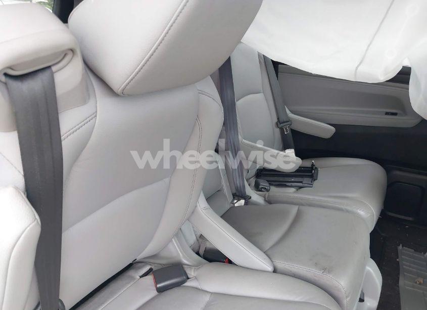 Photo 8 of 2024 Honda Odyssey TOURING (VIN 5FNRL6H81RB010952)