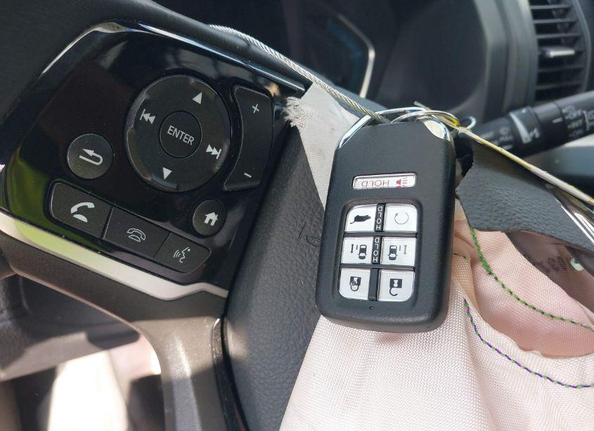 Photo 11 of 2024 Honda Odyssey TOURING (VIN 5FNRL6H81RB016315)