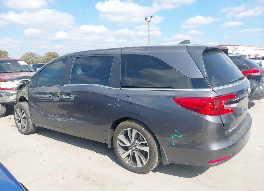 Photo 15 of 2024 Honda Odyssey TOURING (VIN 5FNRL6H81RB016315)